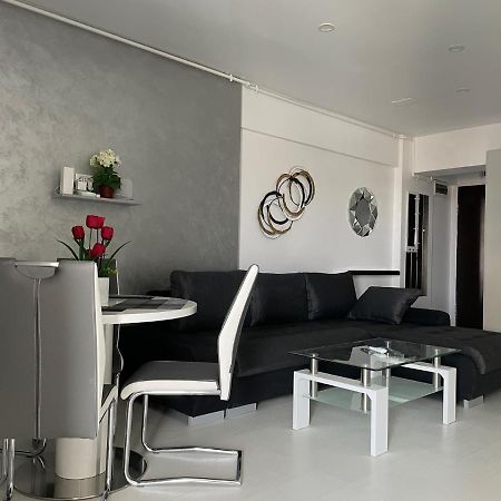 Luxury Westpark 2-Room Apartment Lakeview W5 Bucureşti Ngoại thất bức ảnh